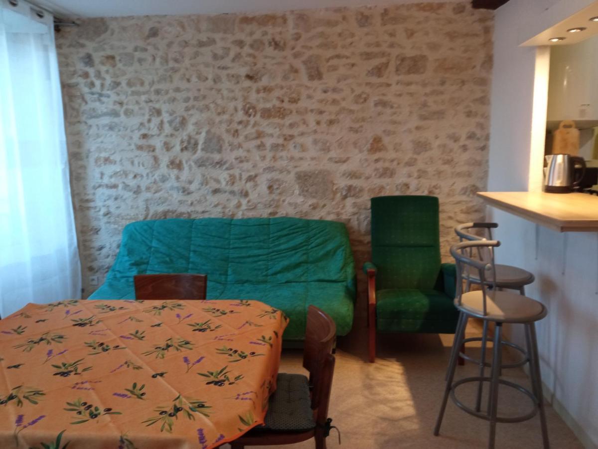 Appartement Centre Petite Ville Poitou Gencay Экстерьер фото